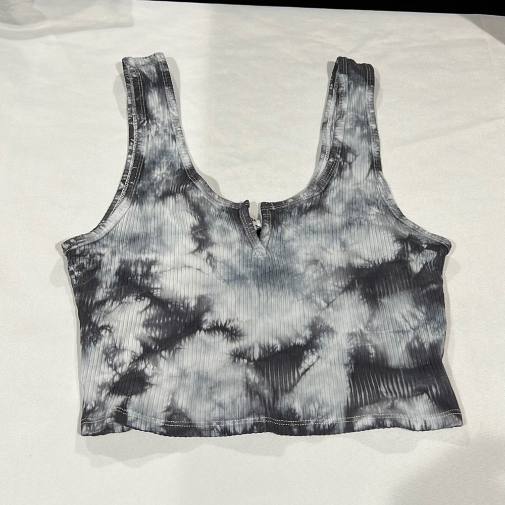 Garage. Crop top. Size s/p.